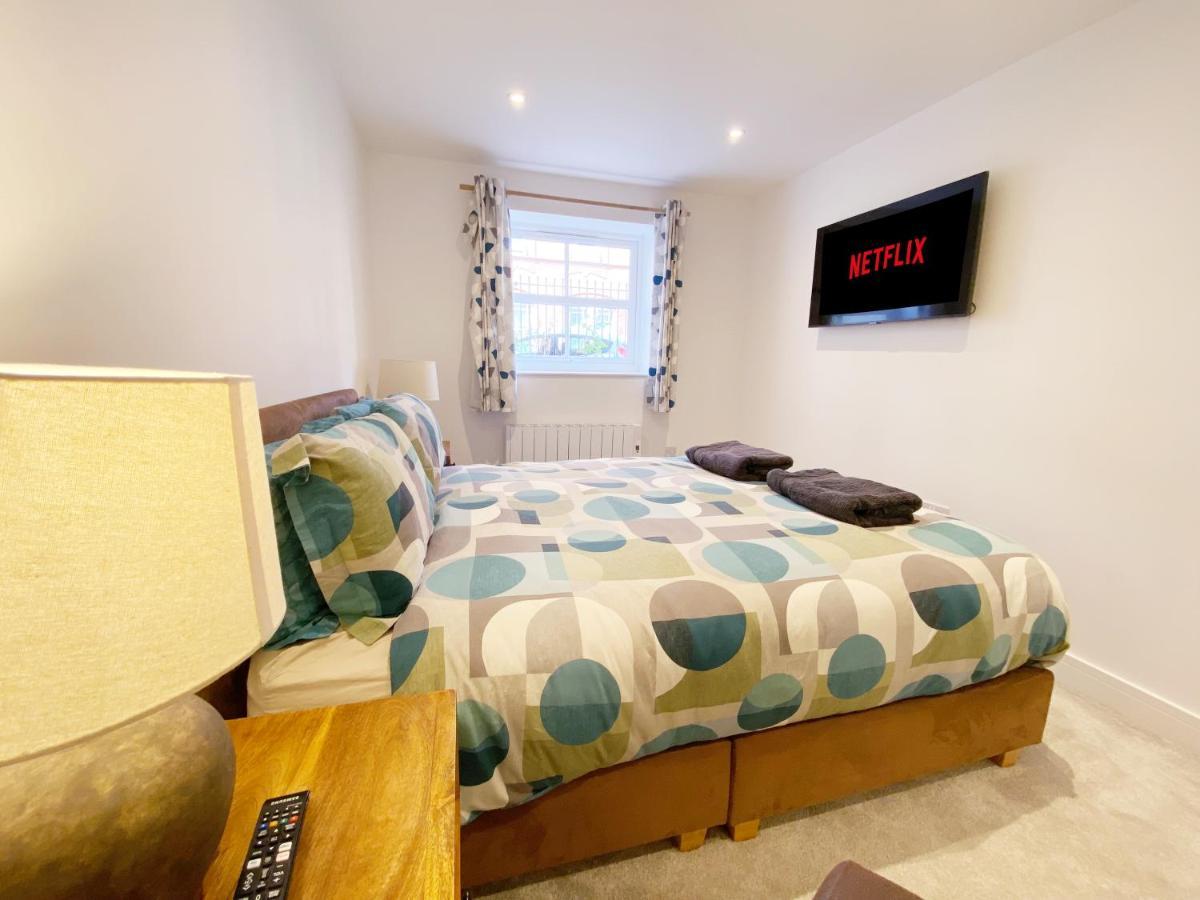 The Seaside Maisonette. Free Parking/Close To Town Борнмът Екстериор снимка